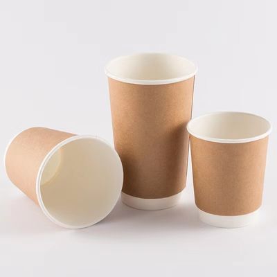 Wyrzucanie kubków z papieru Kraft z pokrywkami, opakowania do kawy, podwójny ścianny kubek.